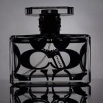 Perfumy jak biżuteria: zapachy, które dodają szyku eleganckim stylizacjom