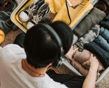 Weekend bez nadbagażu: męski przewodnik po ultralekkim pakowaniu