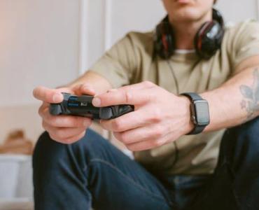 Obniż ping bez zmiany internetu: 12 sprawdzonych trików, które działają