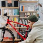 Sam sobie serwisant: kluczowe umiejętności, które każdy rowerzysta powinien znać