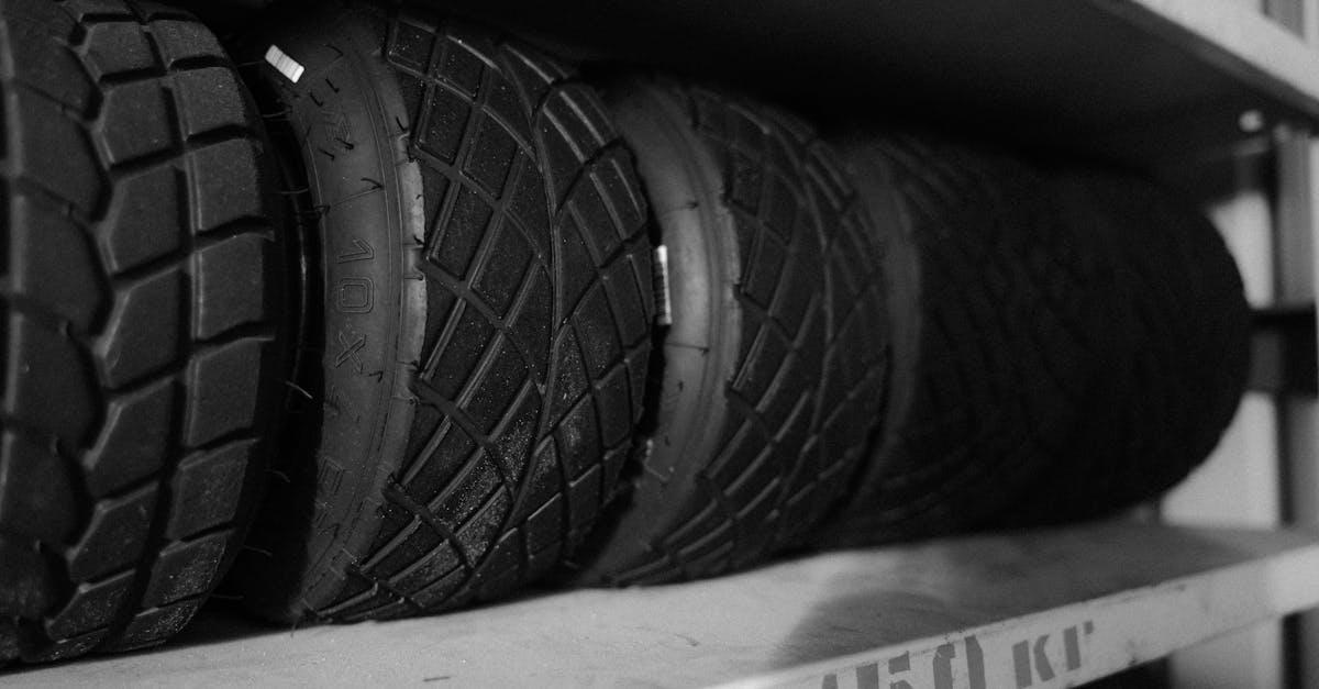 Run-flat pod lupą: wybawienie kierowcy czy kosztowny kompromis? Zalety, wady i kiedy naprawdę mają sens