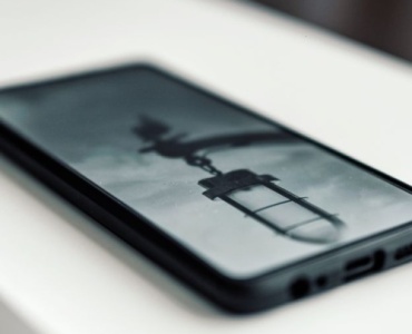 Używany smartfon: mądry zakup czy pozorna oszczędność? Sprawdź, zanim klikniesz 'kup'