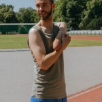 Zamknij trening jak pro: 8 elementów rozciągania po bieganiu, które naprawdę działają