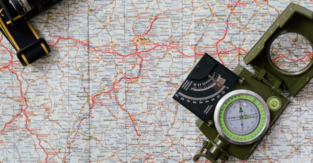 Nie zgubisz się już nigdy: od mapy i kompasu po GPS - nawigacja w terenie dla początkujących